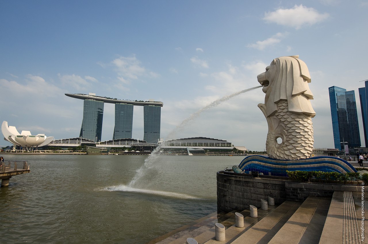  Marina Bay Sands  . 55      - 4