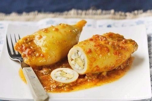ФАРШИРОВАННЫЕ КАЛЬМАРЫ.Очень вкусно!на 100грамм - 76.56 ккалБ/Ж/У - 11.69/3.21/1.06Ингредиенты:2 ...