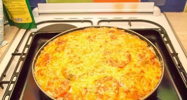 МЯСНАЯ ЗАПЕКАНКА .ИНГРЕДИЕНТЫ: Свиная шейная вырезка - 1,5 кг. Лук репчатый средних размеров - 3 шт. ...