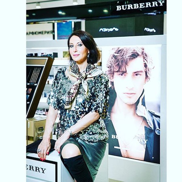   )). @allacouture # #allacouture #burberry # ...