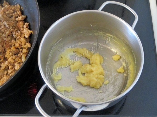 Лазанья из макарон. Ингредиенты: Макароны - 250-300 грамм; Мясной фарш - 500 грамм; Лук - 1-2 ... - 4