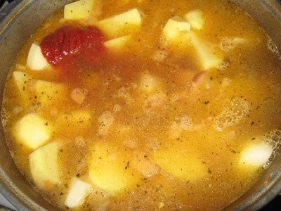 Жаркое по-Уральски.Очень вкусно и очень сытно! Ингредиенты:300 гр. грудинка копчёная600 гр. свинина1 ... - 7