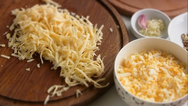 Слоеный салат с сыром и баклажанами "Неаполь" Ингредиенты: баклажаны 2 шт. помидоры 3 шт. ... - 5