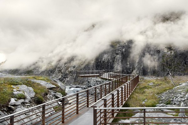 Trollstigen Visitor Centre - 4