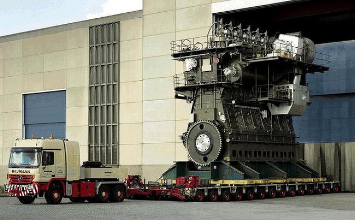Двигатель Wartsilla Sulzer RTA96.габаритность:вес 2300тонндлина 27 метроввысота 13тетроврабочий ...