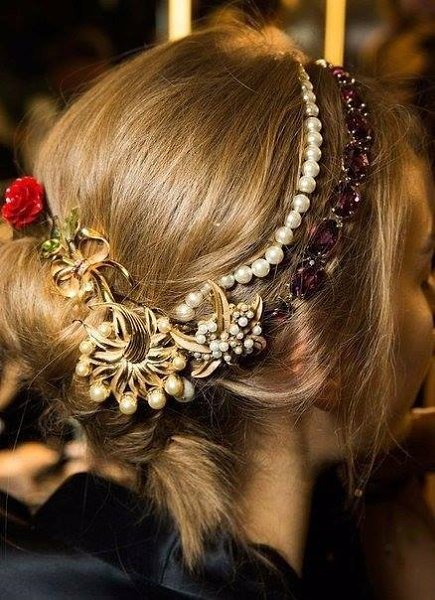 Примеры украшения волос от Dolce & Gabbana - 3