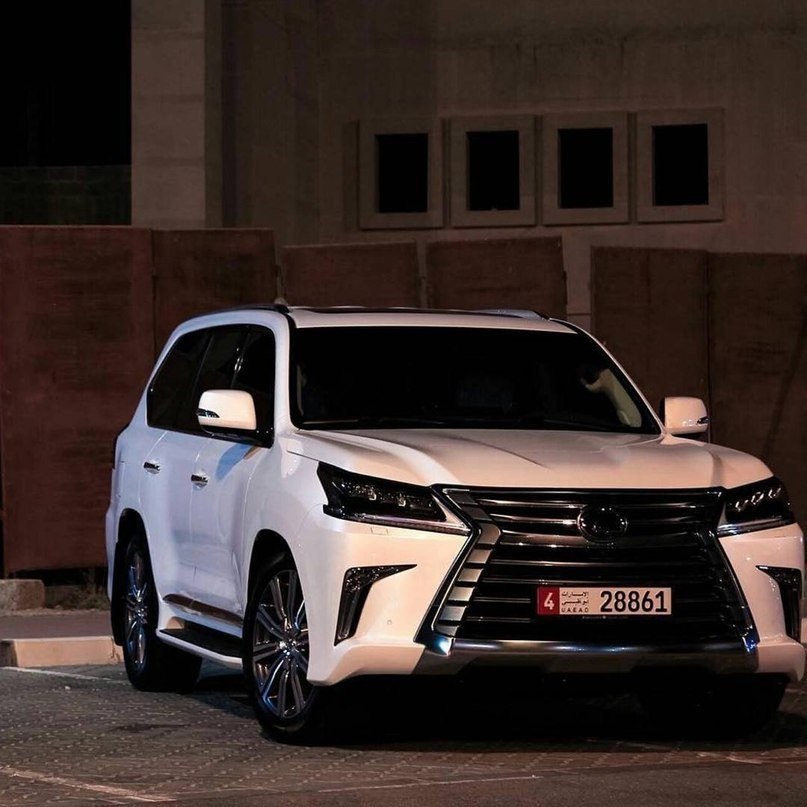 Lexus LX570