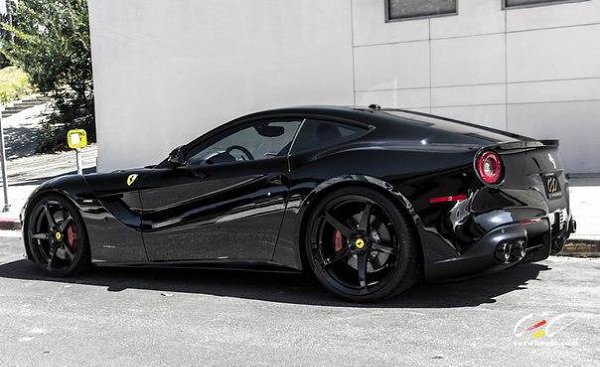 Ferrari F12 Berlinetta - 3