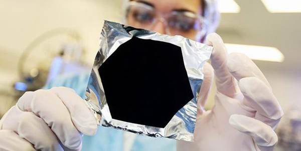        .Vantablack   ...