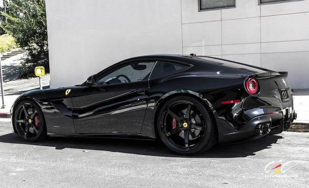 Ferrari F12 Berlinetta - 3