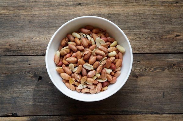 Самая оригинальная арахисовая паста.Ингредиенты:Орехи — по вкусуПриготовление:1. Высыпьте орехи ... - 2