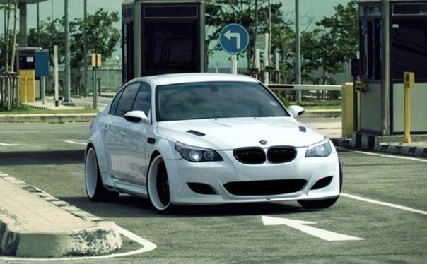 BMW M5 E60 Lumma