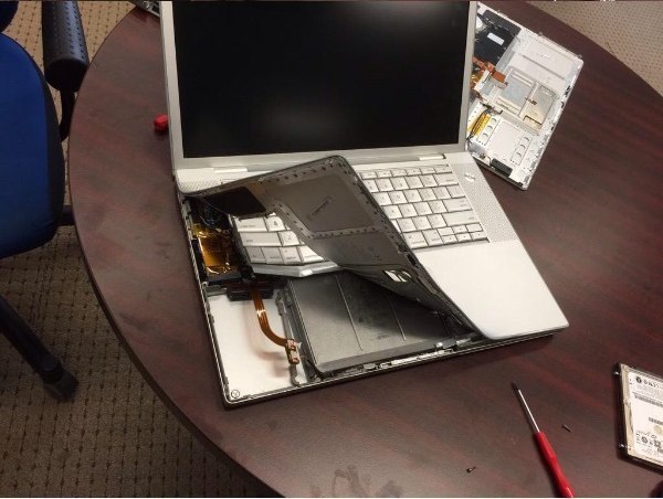 ��� �������� ������� ���� � MacBook Pro - 3
