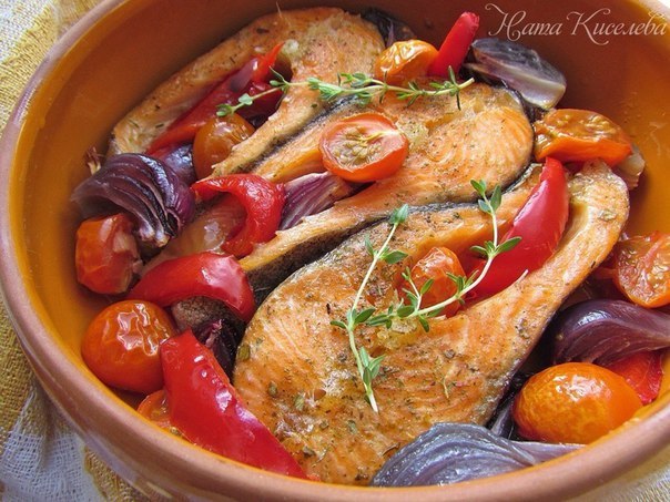 Запеченная форель с овощами.Блюдо из категории