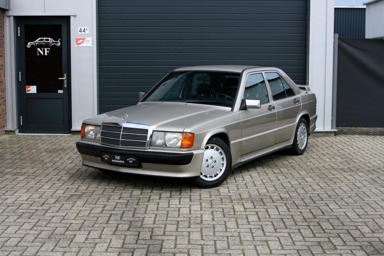 Mercedes-Benz - 9  2016  23:09