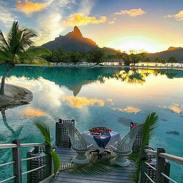 .   ... Bora Bora