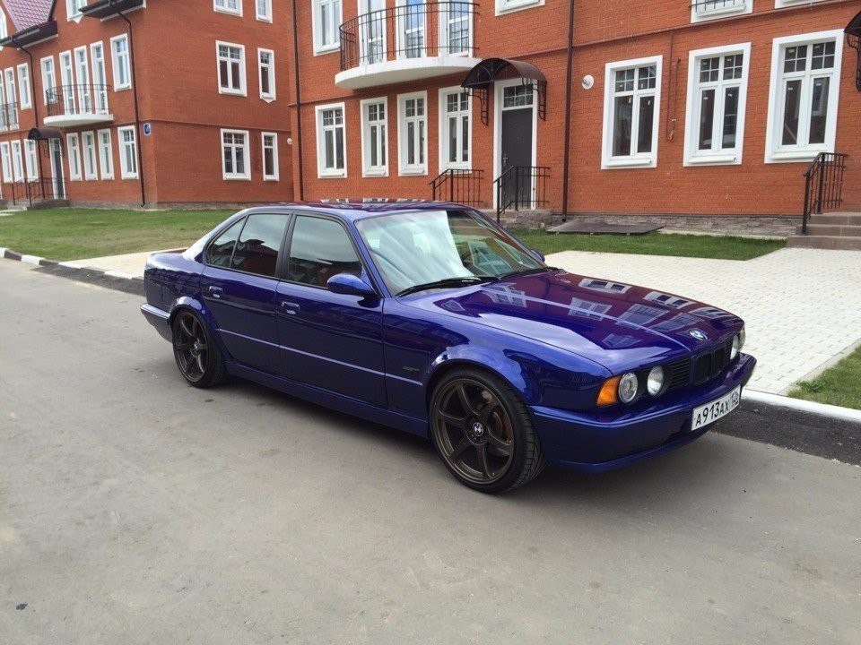 BMW M5 (E34)