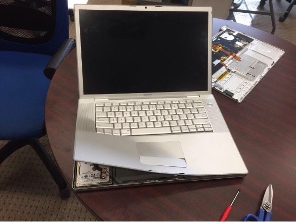 ��� �������� ������� ���� � MacBook Pro