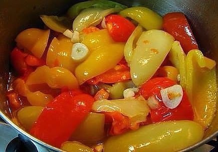 ПЕРЕЦ МАРИНОВАННЫЙ ПОЛОВИНКАМИ ЗА 15 МИН.-5 кг красного мясистого болгарского перцаДля маринада:-1 ...