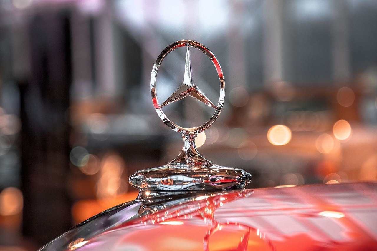 Mercedes-Benz - 21  2016  18:10