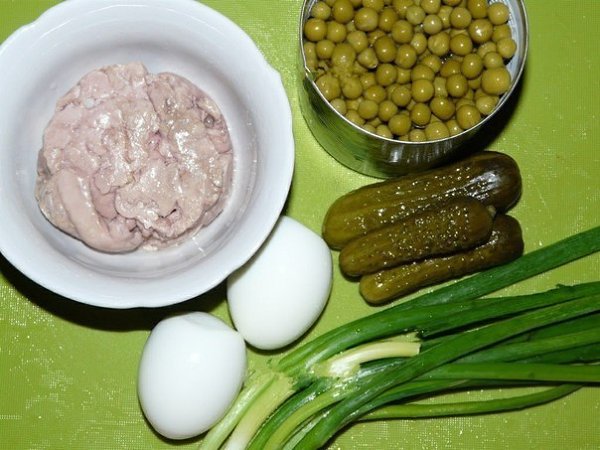 Салат из печени трески. Тресковая печень - это основной источник такого полезного и незаменимого ... - 2