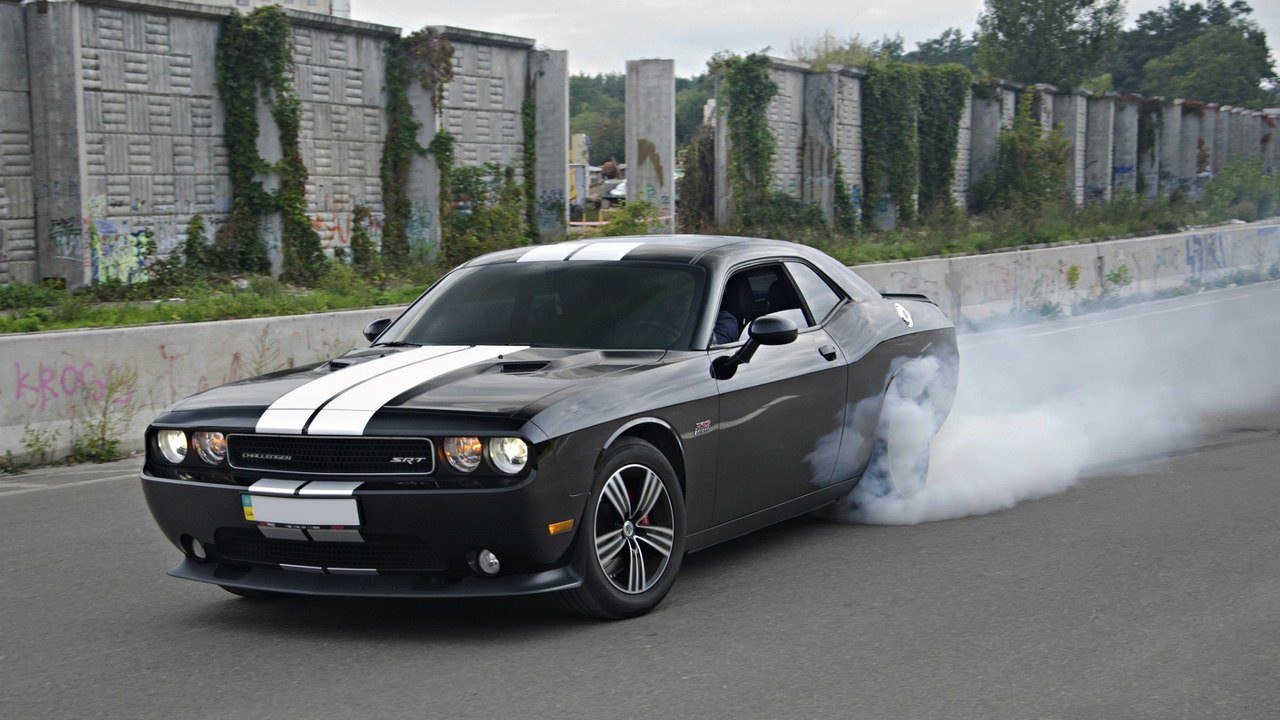 Dodge Challenger SRT8