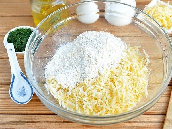 Сырные лепешки с начинкой.Ингредиенты:Кефир жирный — 1 стак.Тертый сыр в тесто — 1 стак.Тертый сыр в ... - 3