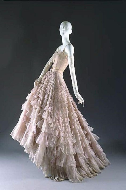   Dior 1953-1956 .