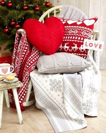 … А ведь уже скоро на землю ляжет первый настоящий снег, на площадях появятся первые наряженные ... - 3