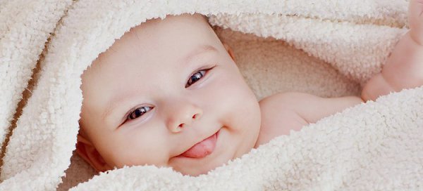 Подари мне сына с карими глазами! С нежными устами, подари мне дочь. Ангельский ребенок послан ...