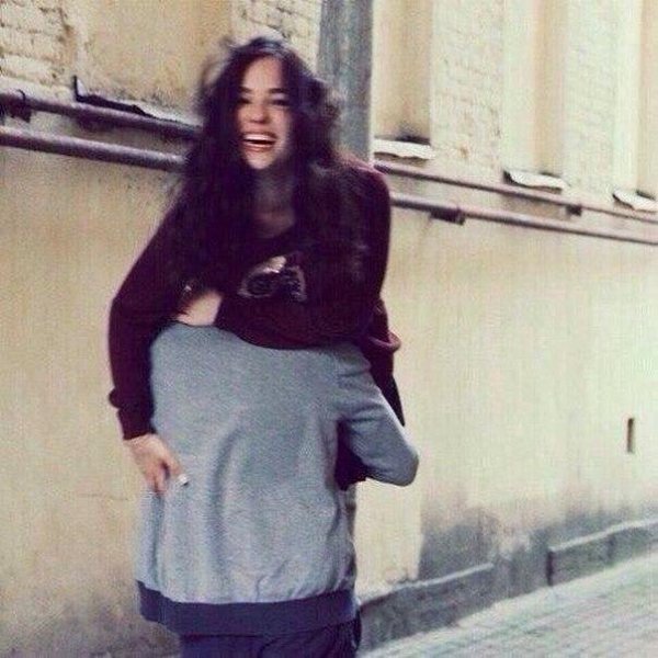 — Девушка должна быть девушкой только для одного, а для остальных, просто хорошим человеком