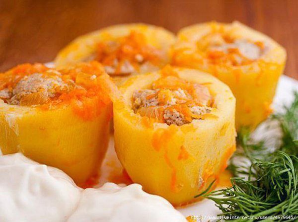6 рецептов фаршированной картошки. 1 рецепт. Ингредиенты: 8 крупных картофелин, 200 гр. ветчины, 150 ... - 6