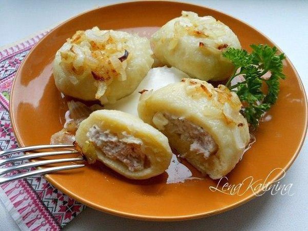 Картофельные галушки с мясом.Картофельные галушки с мясом - известное, очень вкусное и сытное блюдо ...