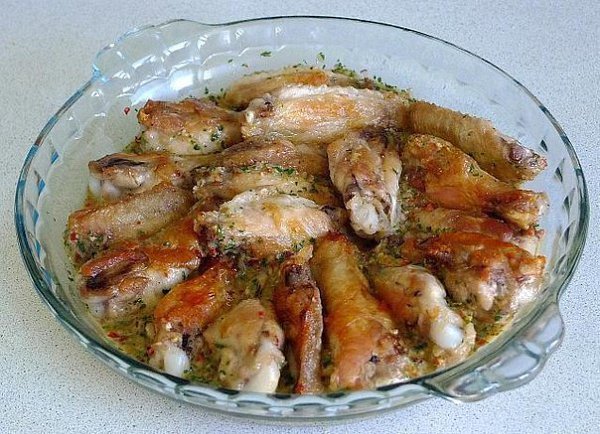 КУРИНЫЕ КРЫЛЬЯ В СОУСЕ ПИРИ-ПИРИ.Ингредиенты:куриные крылышки - 10шт (или голени, бедрышки) - весом ... - 7