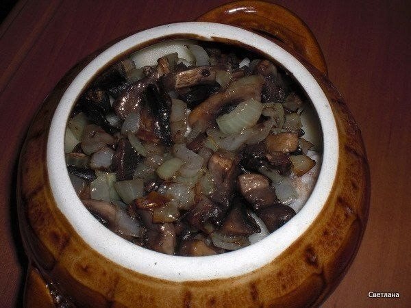 Фрикадельки с картошкой и грибами под сыром. Ингредиенты: - картошку 2 шт. - фрикадельки 3 шт. - ... - 3