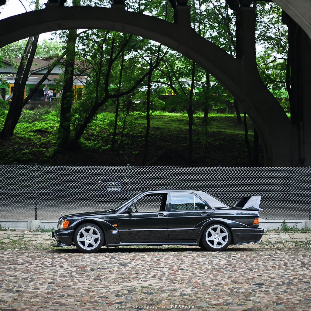 Mercedes-Benz - 11  2016  09:54