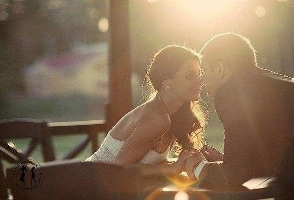 Доверяйте любимым, не ищите изъяна, Не пытайтесь поймать хоть пол-слова обмана... В мелочах не ...