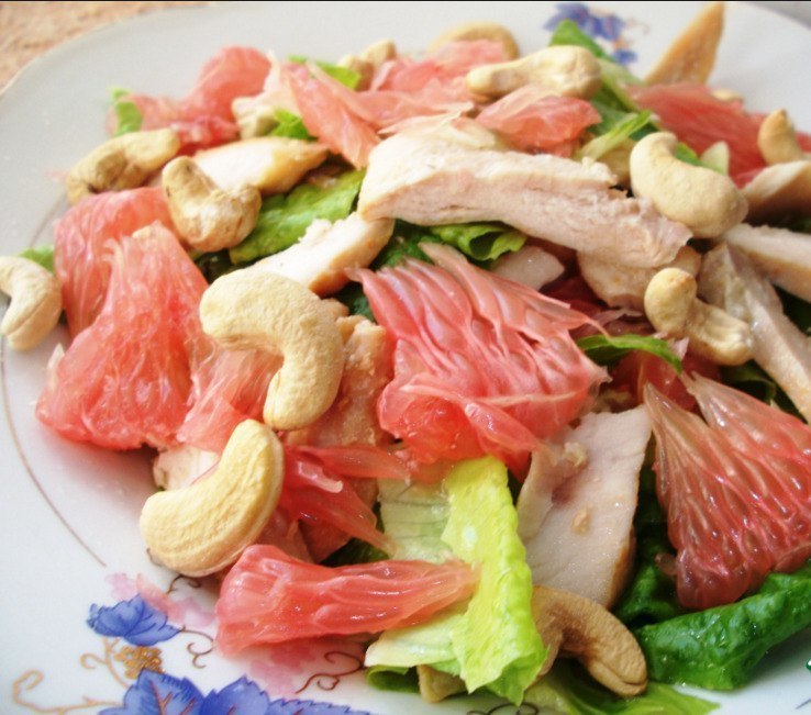 Салат из куриной грудки и грейпфрута.на 100грамм - 99.74 ккалБ/Ж/У - ...