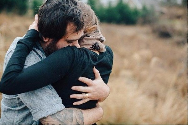 Если ты будешь падать – я за руку схвачу, Крепко-крепко схвачу, всю любовь ощущая. Даже если тебя ...