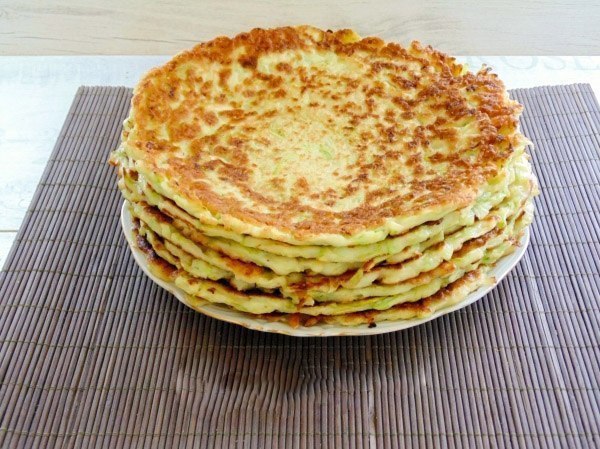 Кабачковый торт: вкуснятина, которую вы еще не пробовали! .Ингредиенты:Кабачки – 1 кг Яйца – 5 ... - 4