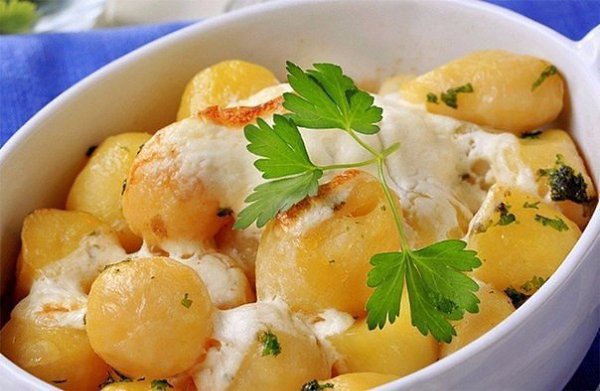 Топ-9 Самых вкусных рецептов приготволения блюд из картофеля.1. ЗАПЕЧЕННЫЙ КАРТОФЕЛЬ С ПРИПРАВАМИ И ... - 2