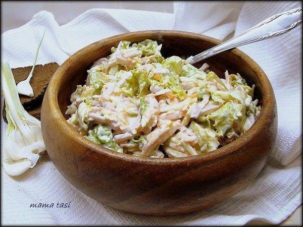 10 салатов с СЫРОМ! 1. Салат овощной с сыром и ветчиной Ингредиенты Салатные листья 1пучок. Морковь ...