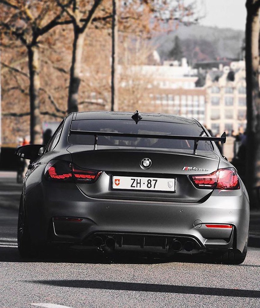 BMW M4 GTS