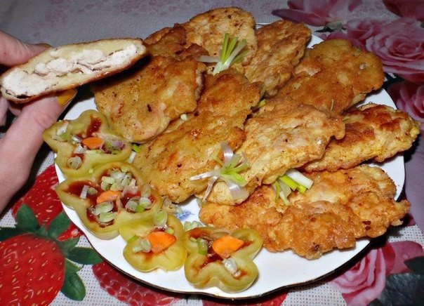 Куриная отбивная в картофельном кляре очень вкусно!!! Курочка внутри нежная, сочная,очень вкусно! ...