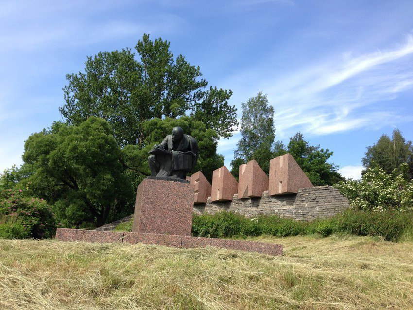 Дорога к шалашу ленина. Памятник шалашу Ленина. Музей шалаш Ленина. Музей Ленина в разливе. Разлив дорога к шалашу Ленина.