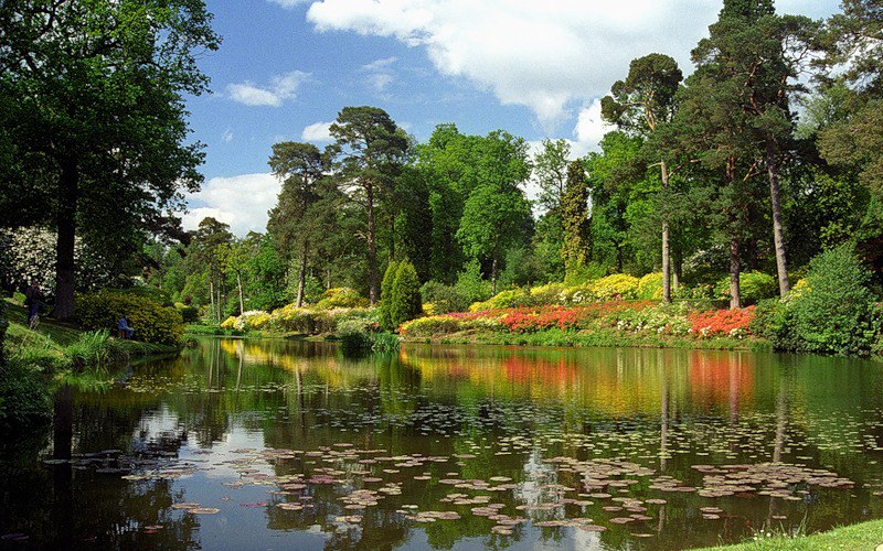 ))). Leonardslee Gardens (  ) , Horsham, West Sussex    ... - 2