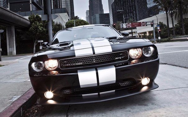 Dodge Challenger SRT8