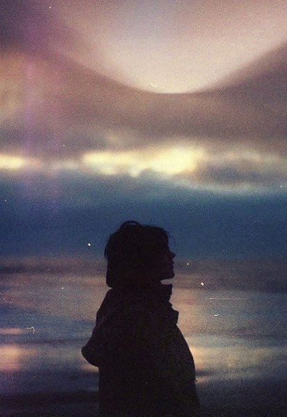 Трудно говорить людям, что у тебя все нормально, когда на самом деле, ты сам не знаешь, что с тобой ...