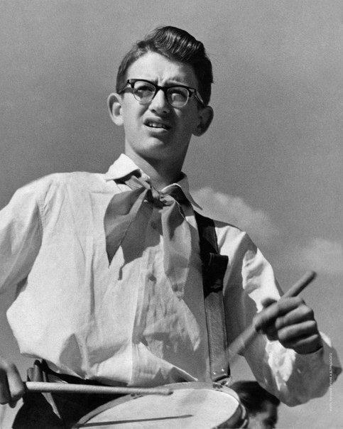    ()...  1960- ...