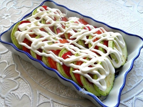 Кабачки, запеченные с помидорами и сыром.Кабачки, запеченные с помидорами и сыром, — очень лёгкое и ... - 3